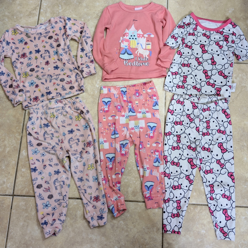 Girls' Pink Printed Cotton Pajama Set - Hello Kitty & Princess Styles